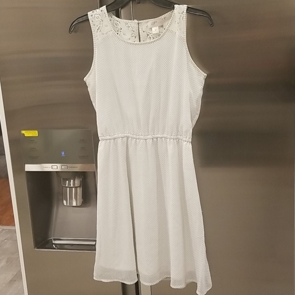 💕ANNE TAYLOR LOFT💕 Lace Polka Dot Print Dress